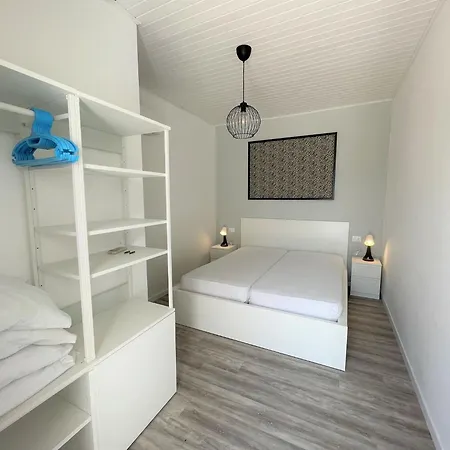 Bright Duplex Near Appartement