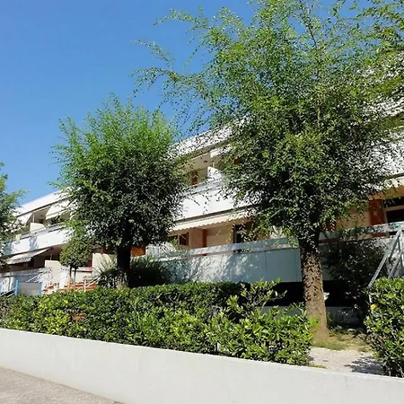 Bright Duplex Near Apartamento